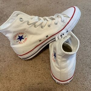 Converse Hightops! Men’s 8, Women’s 9